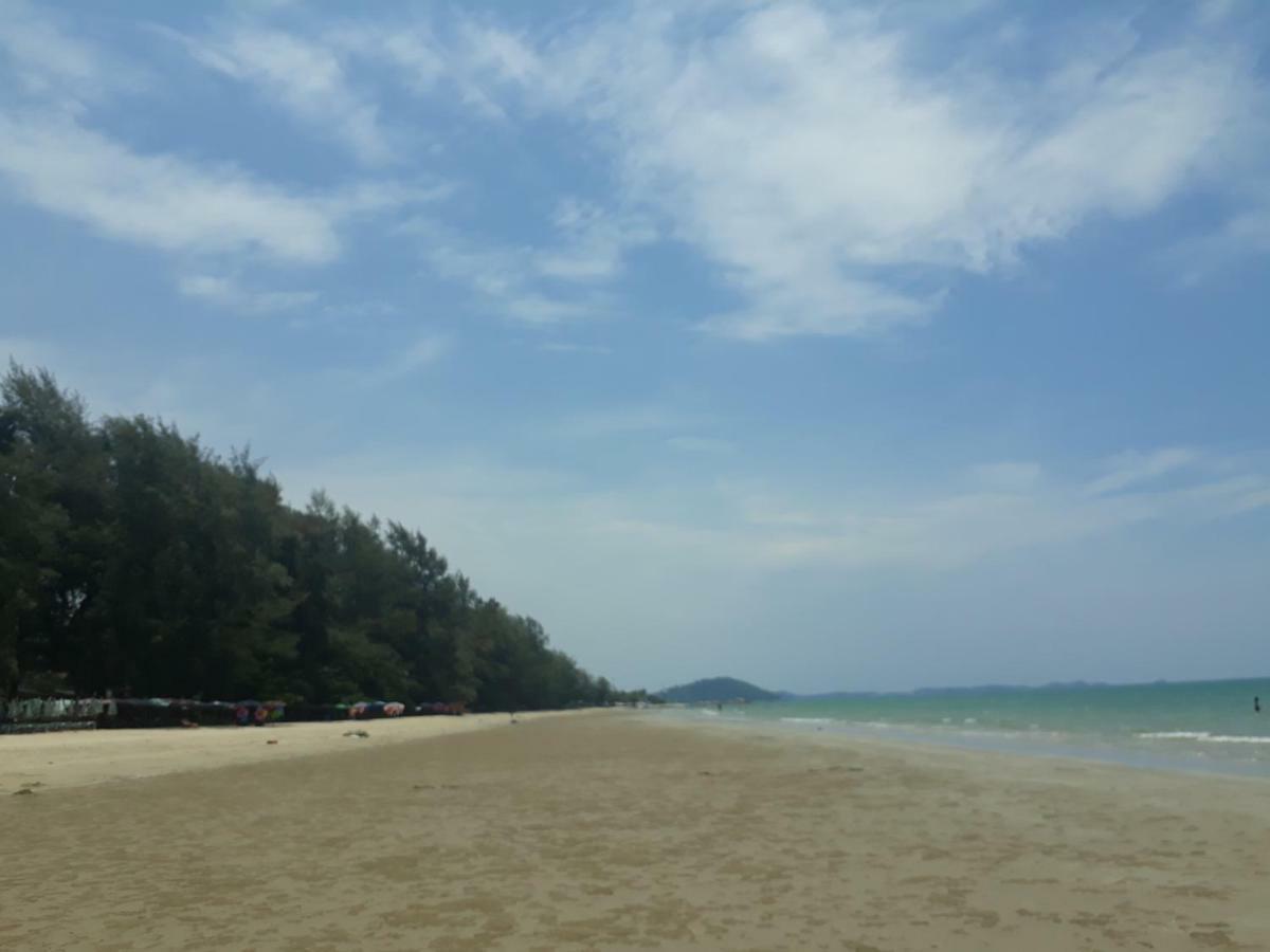 Mae Rampung Beach House คาราโอเกะและสระเด็ก ระยอง ภายนอก รูปภาพ